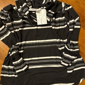 New With Tags Lularoe Large Amber Hoodie